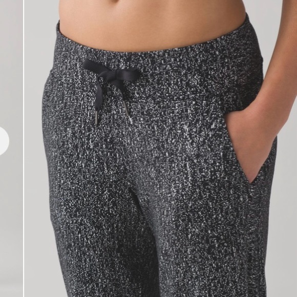 Lululemon Ready to Rulu Pant Size 8 - Picture 2 of 8